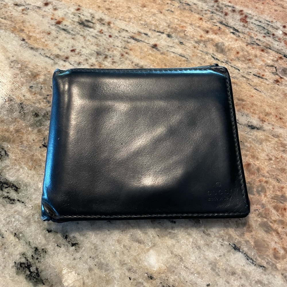 Men’s Leather Gucci Billfold Wallet